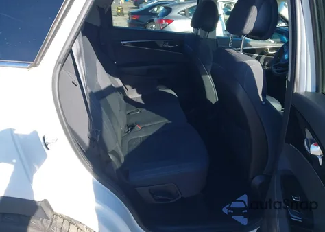 2016 Kia Sorento 2.4L Lx z USA, uszkodzony, nr VIN 5XYPG4A32GG058755